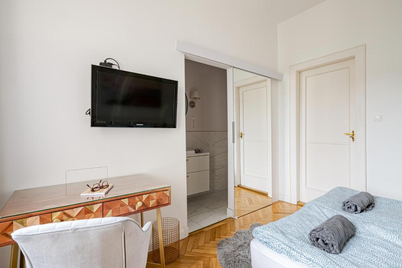 Katie'S Home Parliament Budapešť Exteriér fotografie